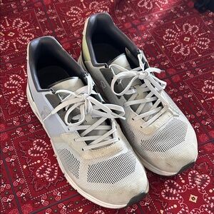 ON Cloud Gray Athletic Shoes